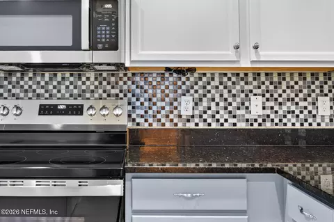 Kitchen - 55 Amistad Dr, Saint Augustine, FL 32086 photo 6 of 9