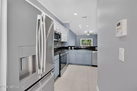 Kitchen - 55 Amistad Dr, Saint Augustine, FL 32086 photo 7 of 9