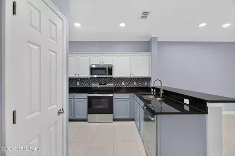 Kitchen - 55 Amistad Dr, Saint Augustine, FL 32086 photo 2 of 9