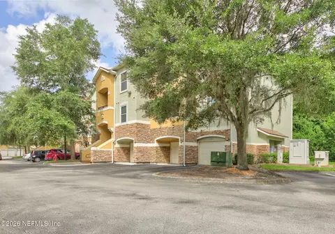 8539 Gate Pkwy W #616, Jacksonville, FL 32216