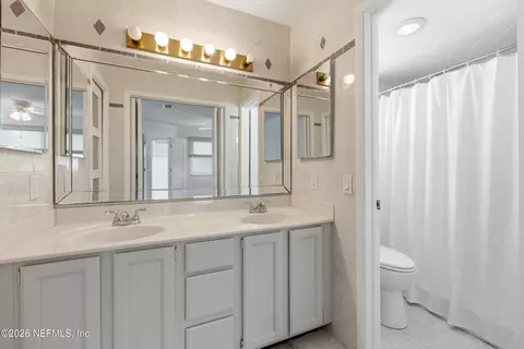 Bath - 314 9th St, Atlantic Beach, FL 32233 photo 2 of 3