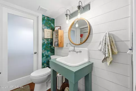 Bath - 314 9th St, Atlantic Beach, FL 32233 photo 1 of 3