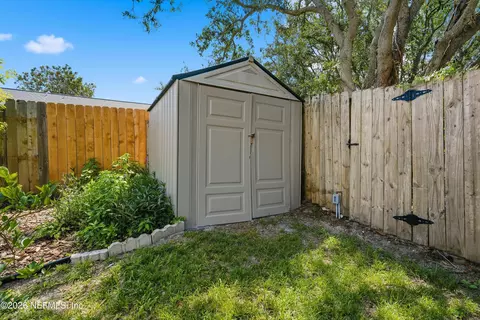 Exterior - 3701 Windjammer Ln, Saint Augustine, FL 32084 photo 9 of 11