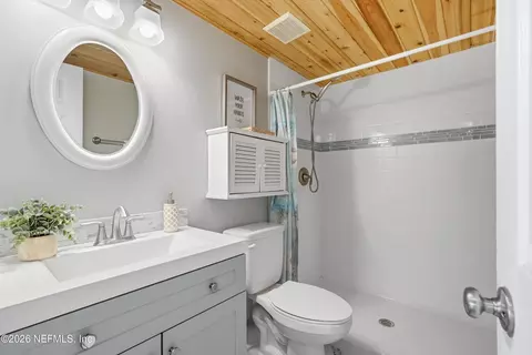 Bath - 3701 Windjammer Ln, Saint Augustine, FL 32084 photo 1 of 2