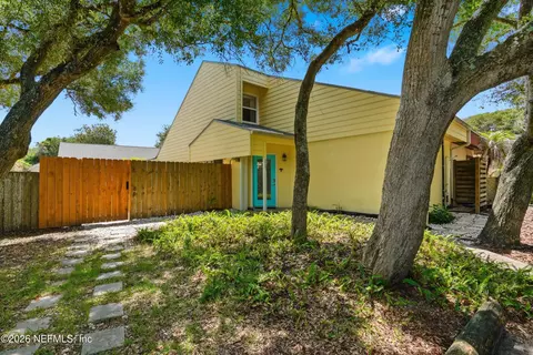 Exterior - 3701 Windjammer Ln, Saint Augustine, FL 32084 photo 2 of 11