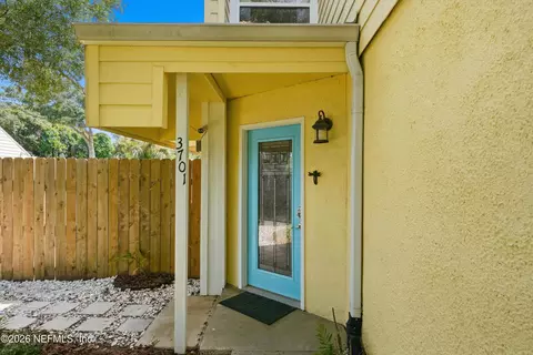 Exterior - 3701 Windjammer Ln, Saint Augustine, FL 32084 photo 5 of 11