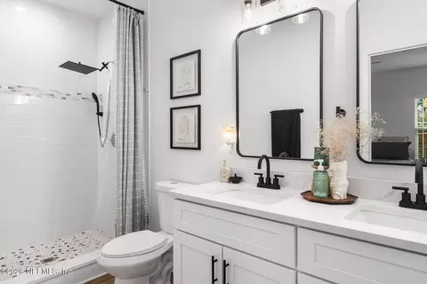 Bath - 880 Fleming St, Fleming Island, FL 32003 photo 3 of 3