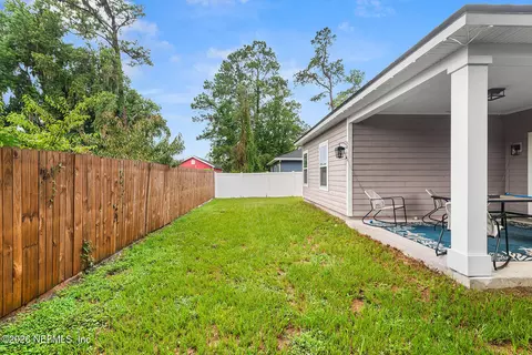 Exterior - 880 Fleming St, Fleming Island, FL 32003 photo 3 of 4