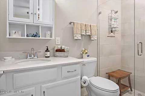 Bath - 48 Hammer Cir, Saint Johns, FL 32259 photo 2 of 3