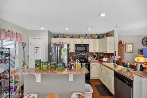Kitchen - 541 Cabernet Pl #541, Saint Augustine, FL 32084 photo 4 of 4
