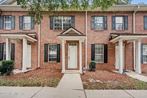 1517 Fieldview Dr, Jacksonville, FL 32225