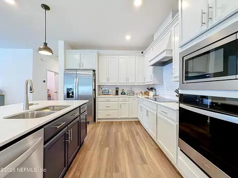 Kitchen - 45 Shell Creek Ct, Saint Augustine, FL 32086 photo 5 of 6