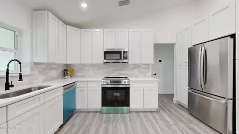 Kitchen - 119 Drake Rd, Saint Augustine, FL 32086 photo 2 of 2