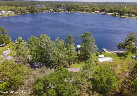 112 Violet Cir, Interlachen, FL 32148 photo 3