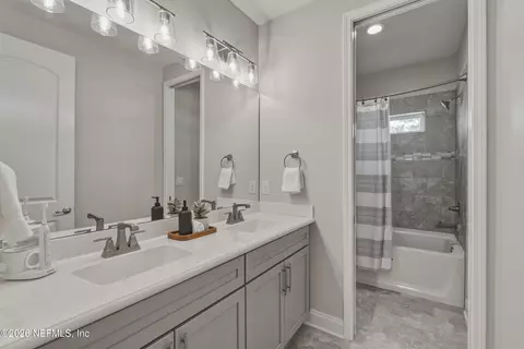 Bath - 466 Windwalker Dr, Saint Augustine, FL 32092 photo 1 of 5