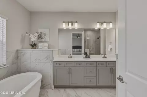 Bath - 466 Windwalker Dr, Saint Augustine, FL 32092 photo 2 of 5