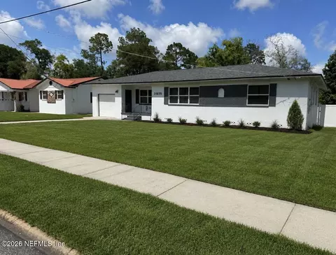 3915 Anvers Blvd, Jacksonville, FL 32210