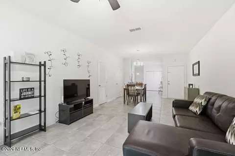 Entry Way - 440 Servia Dr, Saint Johns, FL 32259 photo 3 of 5