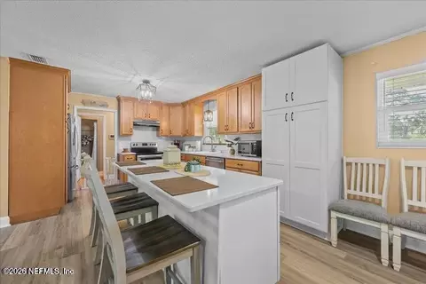 Kitchen - 226 E Minnesota Ave, Macclenny, FL 32063 photo 2 of 4