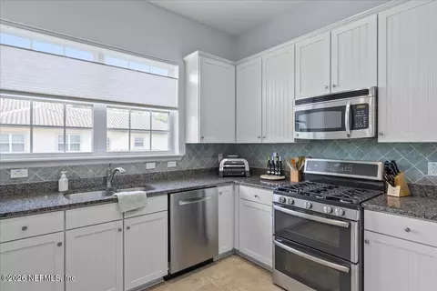 Kitchen - 122 Grand Ravine Dr, Saint Augustine, FL 32086 photo 3 of 4