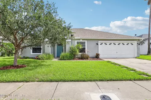 3178 Wavering Ln, Middleburg, FL 32068