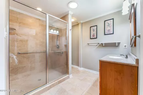 Bath - 7307 Maple Tree Dr, Jacksonville, FL 32277 photo 2 of 9