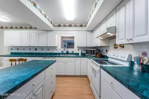 Kitchen - 7307 Maple Tree Dr, Jacksonville, FL 32277 photo 6 of 7