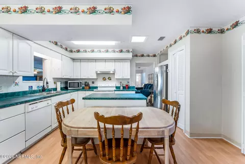 Kitchen - 7307 Maple Tree Dr, Jacksonville, FL 32277 photo 2 of 7