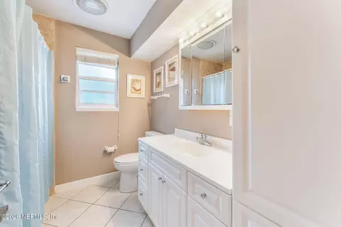 Bath - 7307 Maple Tree Dr, Jacksonville, FL 32277 photo 7 of 9