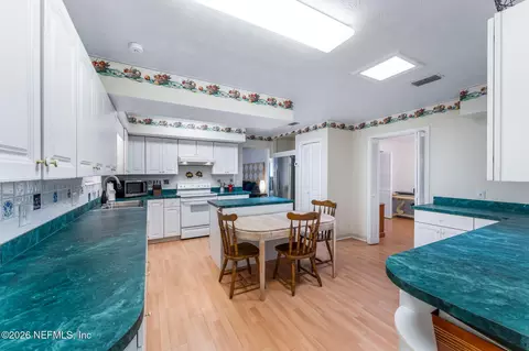 Kitchen - 7307 Maple Tree Dr, Jacksonville, FL 32277 photo 3 of 7