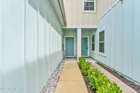 Entry Way - 211 Pasadena Dr, Saint Augustine, FL 32095 photo 1 of 3