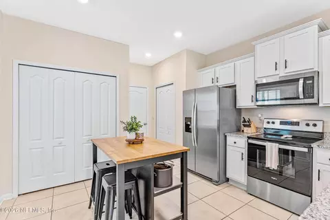 Kitchen - 211 Pasadena Dr, Saint Augustine, FL 32095 photo 3 of 4