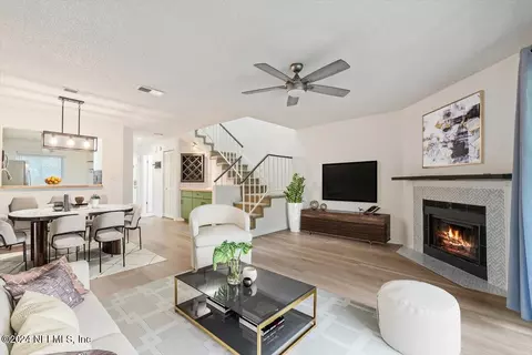 7701 Baymeadows Cir W #1124, Jacksonville, FL 32256