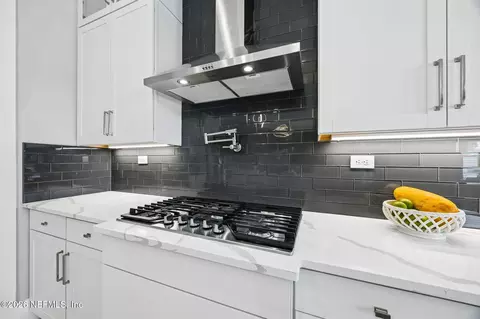 Kitchen - 623 Rum Runner Way, Saint Johns, FL 32259 photo 5 of 6