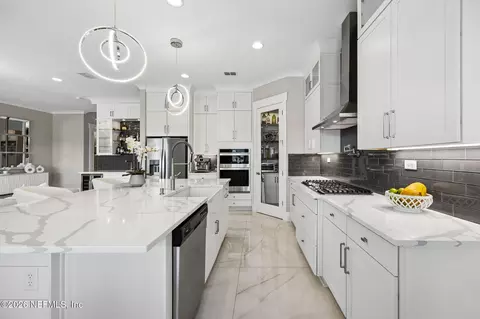 Kitchen - 623 Rum Runner Way, Saint Johns, FL 32259 photo 3 of 6