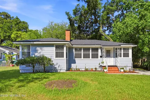 1732 Planters Rd, Jacksonville, FL 32207