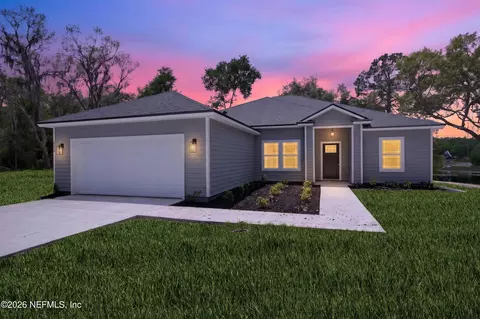 251 Swan Lake Dr, Melrose, FL 32666