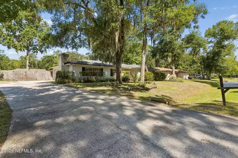 12994 Silver Oak Dr, Jacksonville, FL 32223