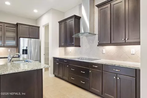 Kitchen - 7209 Mondovi Ln, Jacksonville, FL 32258 photo 4 of 4