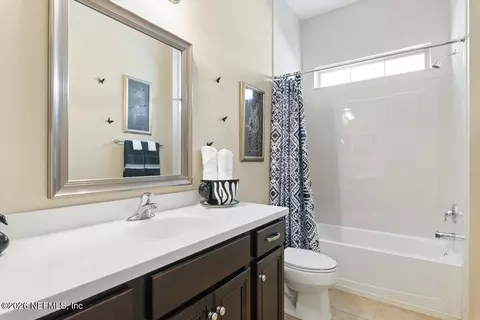 Bath - 7209 Mondovi Ln, Jacksonville, FL 32258 photo 3 of 3