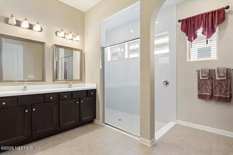 Bath - 7209 Mondovi Ln, Jacksonville, FL 32258 photo 2 of 3