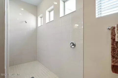 Bath - 7209 Mondovi Ln, Jacksonville, FL 32258 photo 1 of 3