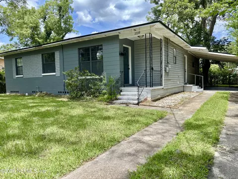 2739 King Cole Dr, Jacksonville, FL 32209