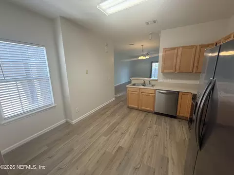 Kitchen - 521 Scrub Jay Dr, Saint Augustine, FL 32092 photo 2 of 2