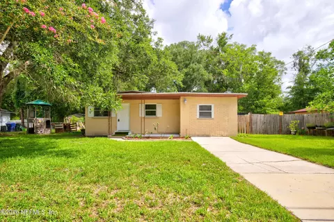 845 Floyd Cir N, Orange Park, FL 32073