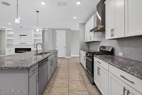 Kitchen - 187 Beale Ave, Saint Augustine, FL 32092 photo 4 of 4