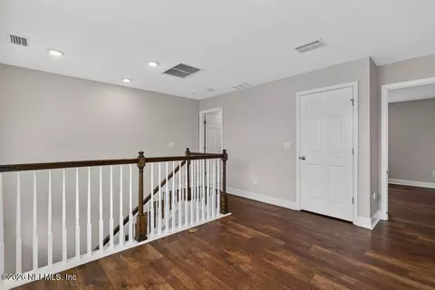 Entry Way - 187 Beale Ave, Saint Augustine, FL 32092 photo 7 of 10