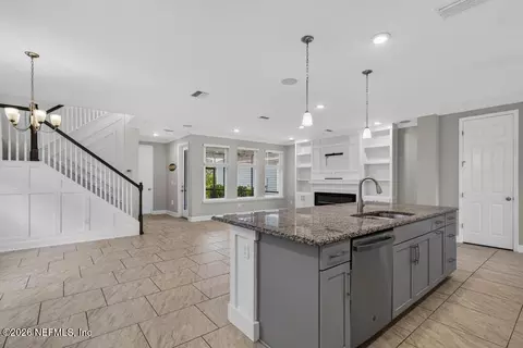 Living - 187 Beale Ave, Saint Augustine, FL 32092 photo 7 of 14