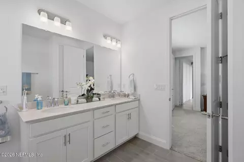 Bath - 2110 Raglan Cir, Ormond Beach, FL 32174 photo 2 of 4
