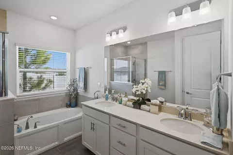 Bath - 2110 Raglan Cir, Ormond Beach, FL 32174 photo 1 of 4